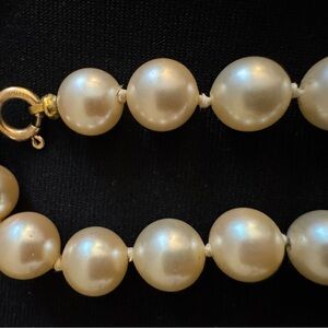 17” Faux Pearl Necklace